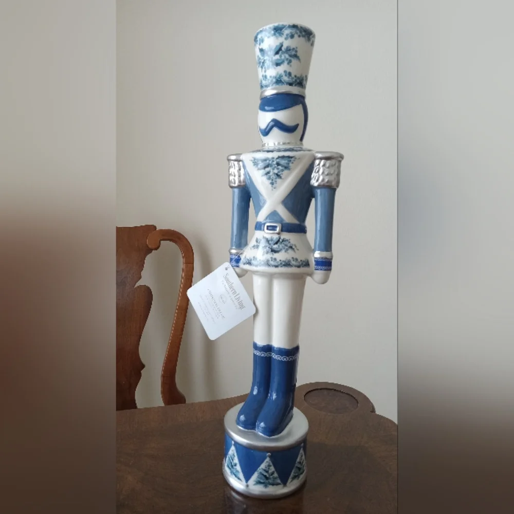 Merry and Bright Collection Chinoiserie Ceramic Large Nutcracker - Picture 13 of 13